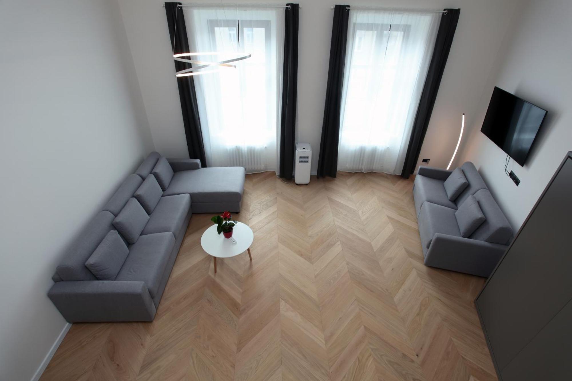 The House - Mezibranska Appartamento Praga